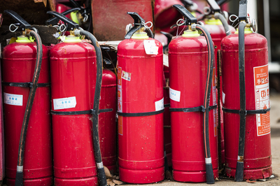 红色守护者 消防设施中的关键一环——灭火器